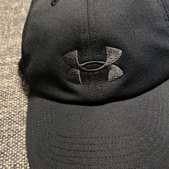 NWT Women's UA Wordmark Hat - Picture 3 of 9